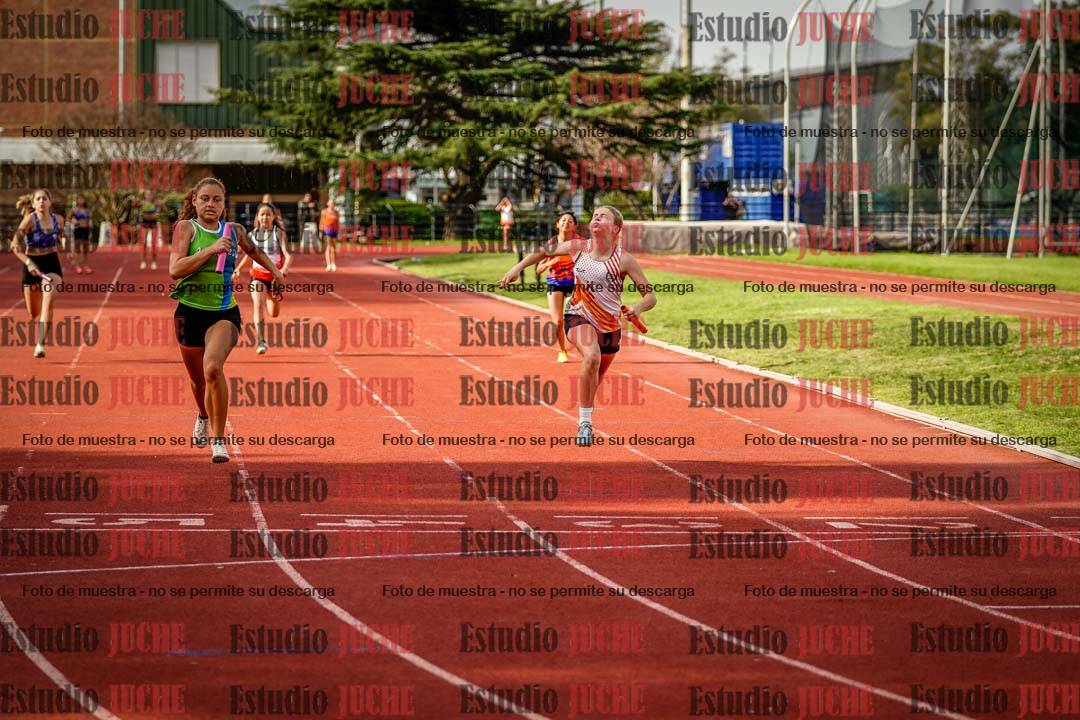 Fotos de las postas 5x80 m llanos de mujeres