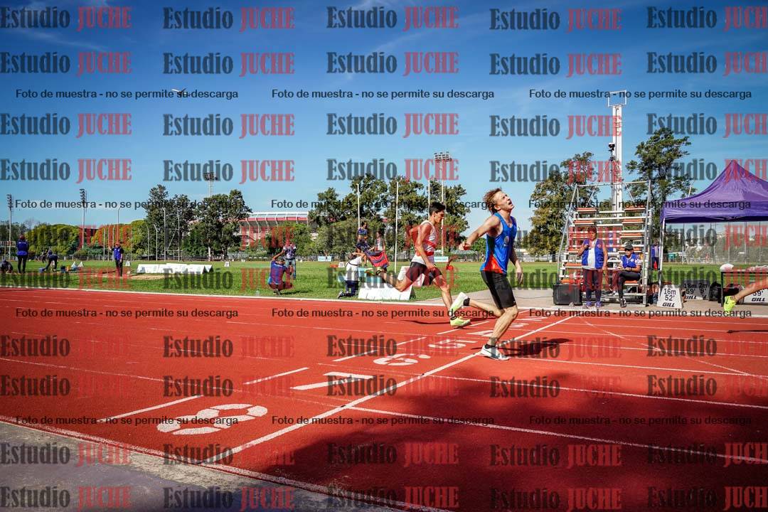 Fotos de los 400 m llanos de varones
