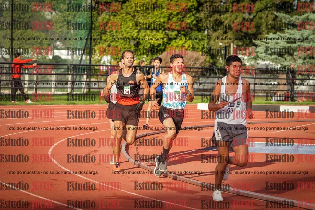 Fotos de los 3000 m llanos de varones