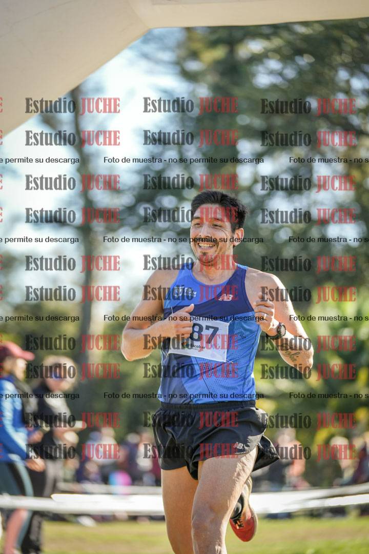 Fotos de la llegada del cross de 8000 m