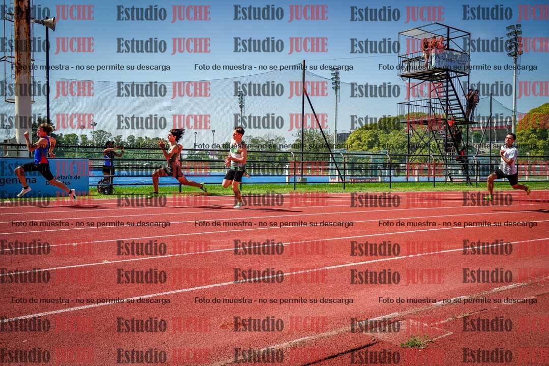 Fotos de los 200 m llanos de varones