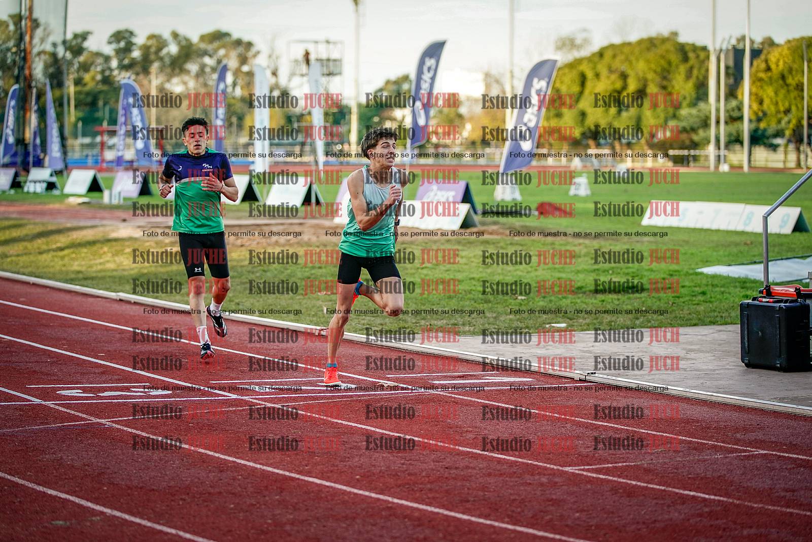 Fotos de las postas 4x400 m de varones