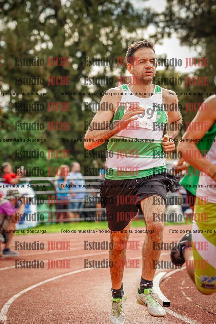 Fotos de los 800 m llanos de varones