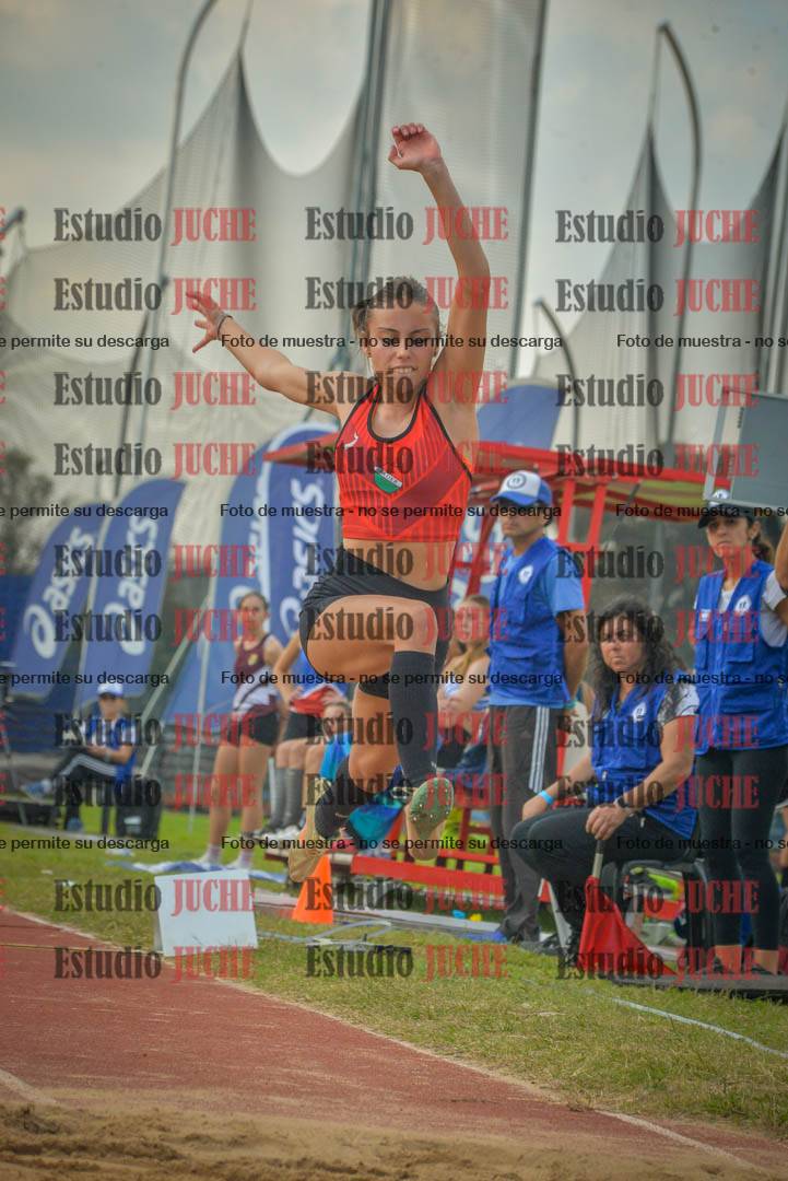 Fotos del salto en largo de mujeres