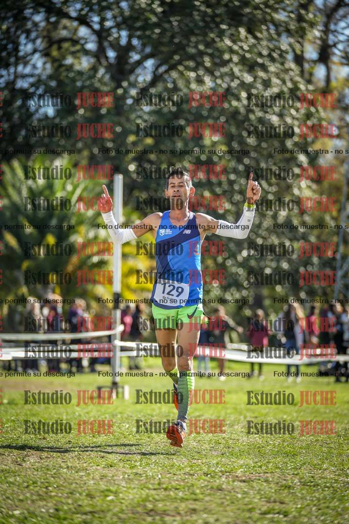 Fotos de la llegada del cross de 8000 m