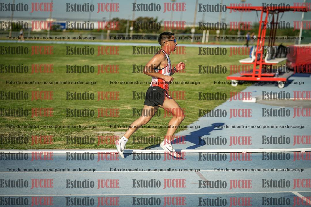 Fotos de los 3000 m llanos de varones