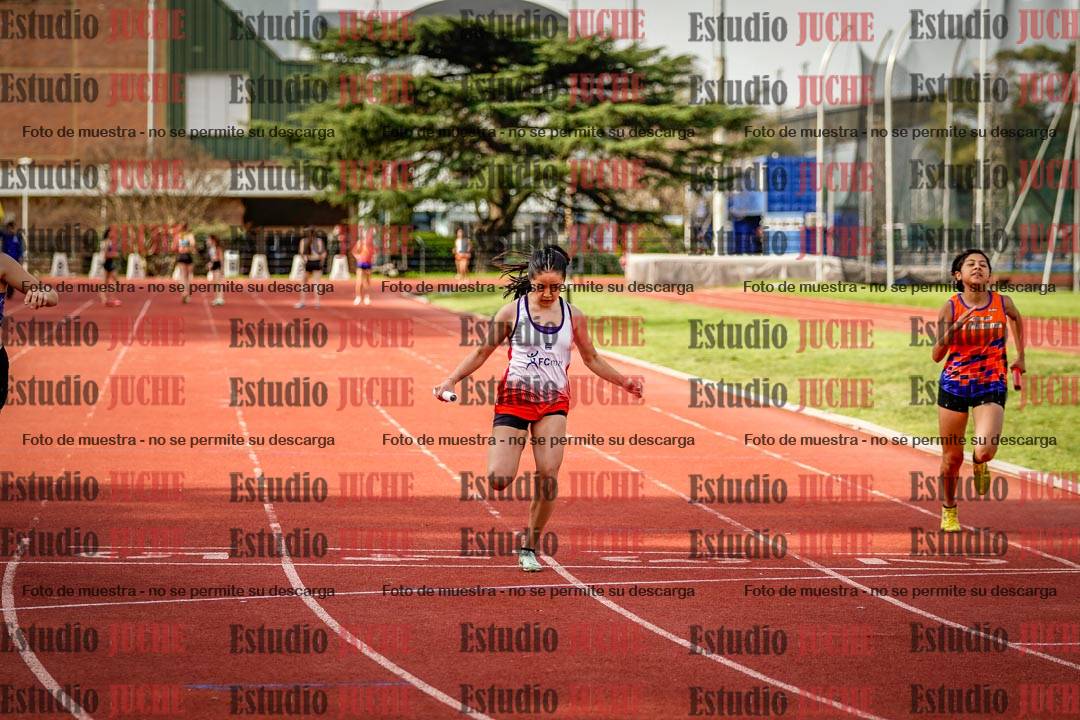 Fotos de las postas 5x80 m llanos de mujeres