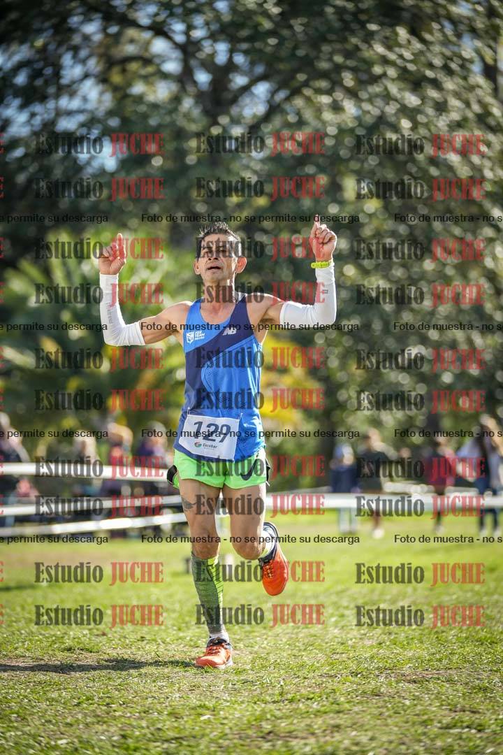 Fotos de la llegada del cross de 8000 m