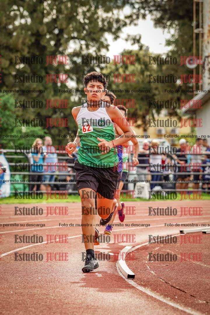 Fotos de los 800 m llanos de varones