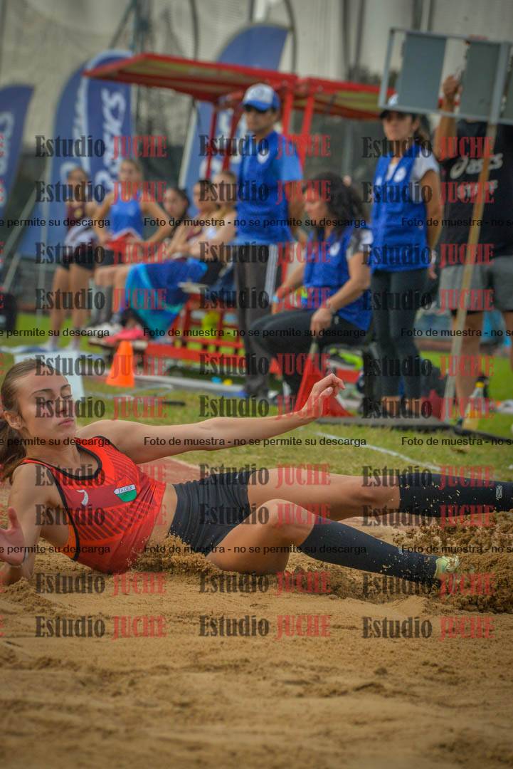 Fotos del salto en largo de mujeres
