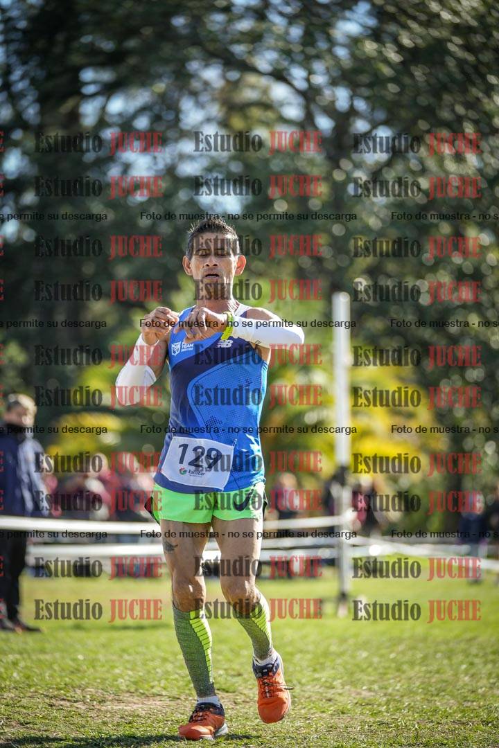 Fotos de la llegada del cross de 8000 m