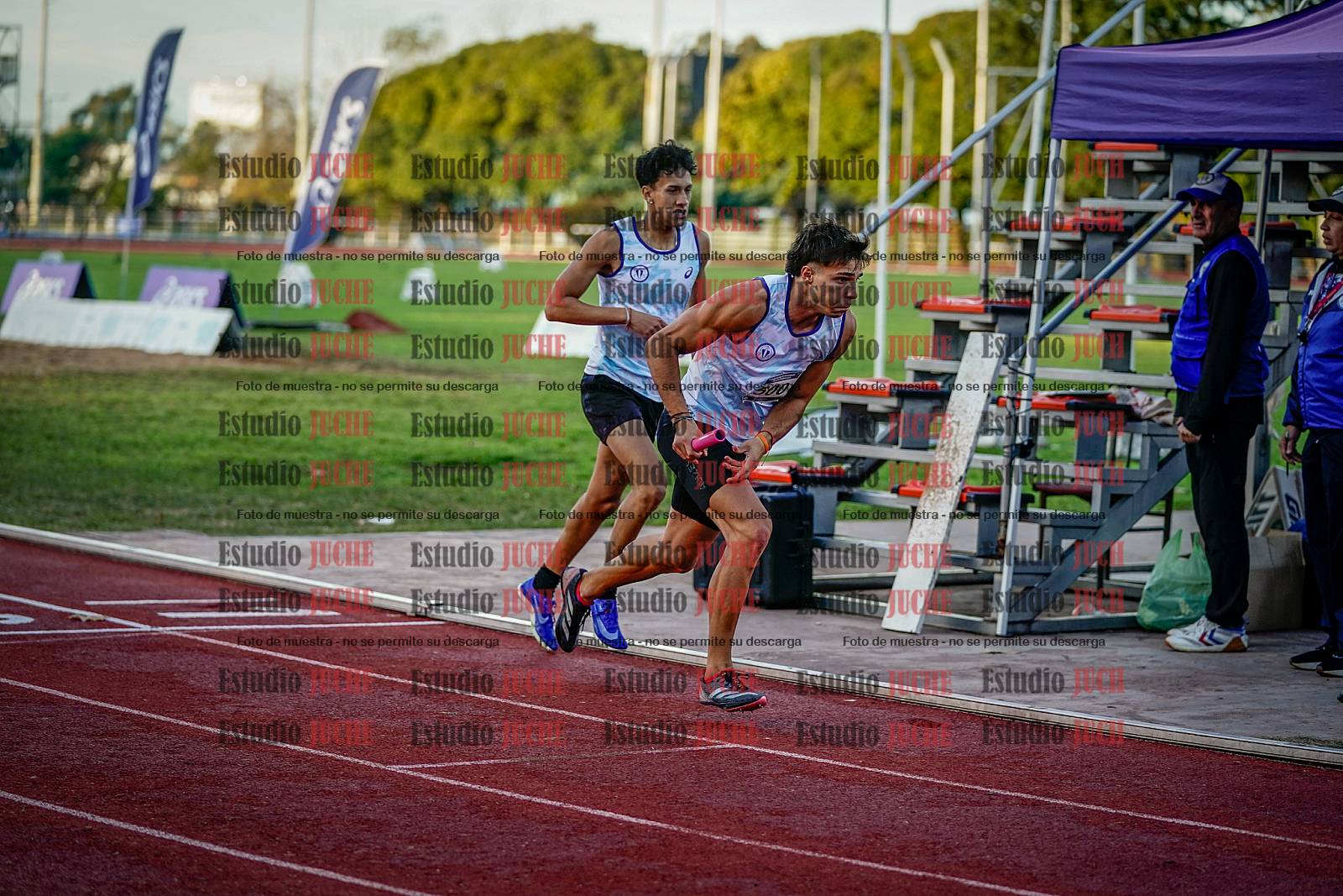 Fotos de las postas 4x400 m de varones
