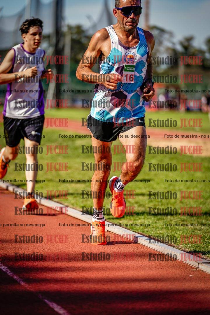 Fotos de los 5000 m llanos de mujeres y varones
