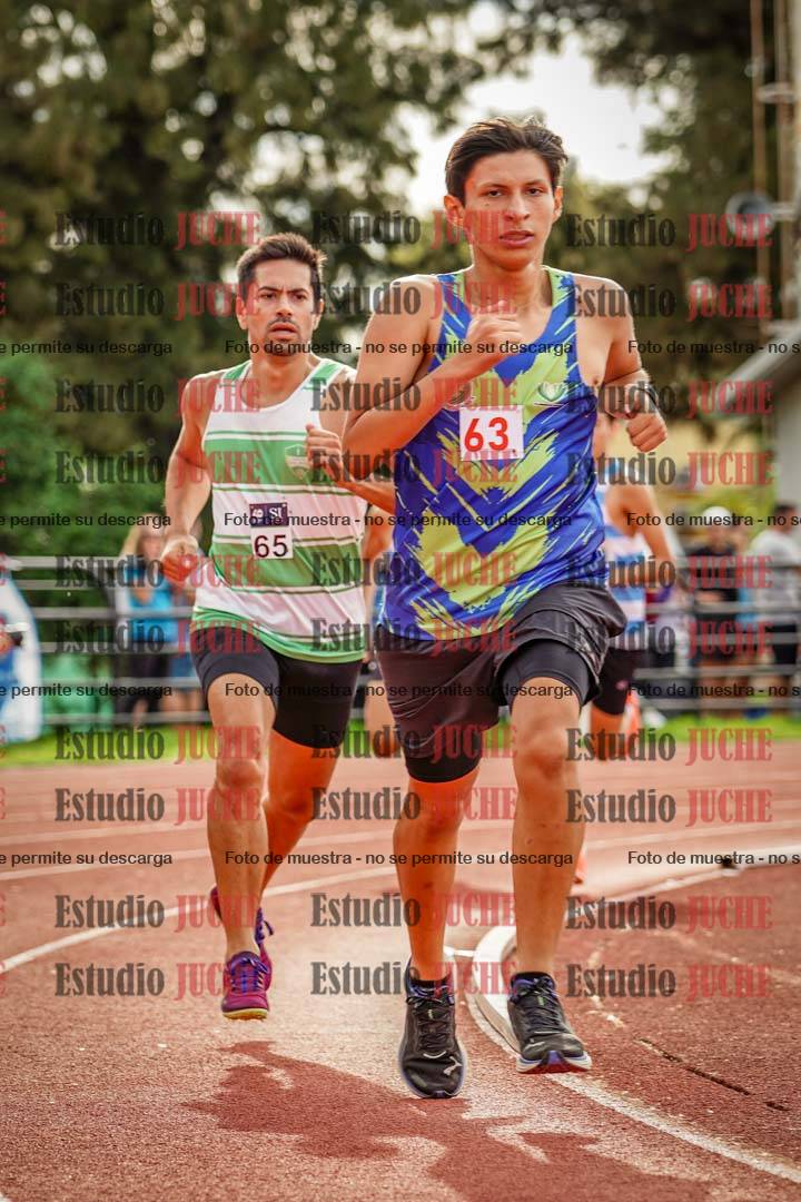 Fotos de los 800 m llanos de varones