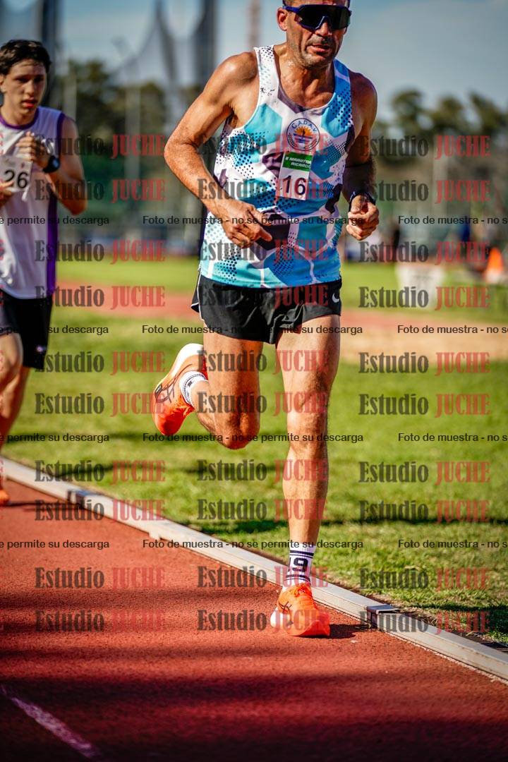 Fotos de los 5000 m llanos de mujeres y varones