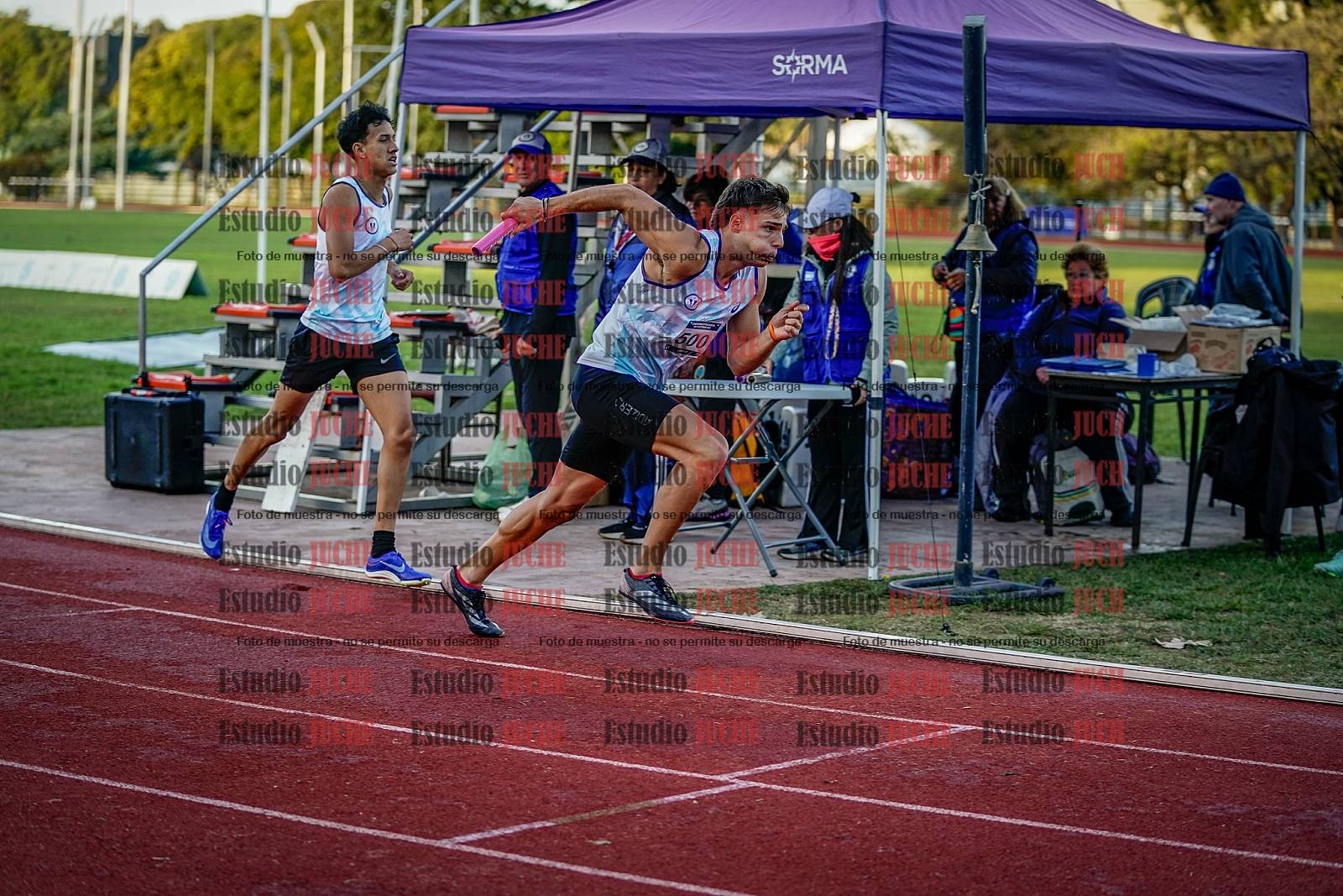 Fotos de las postas 4x400 m de varones