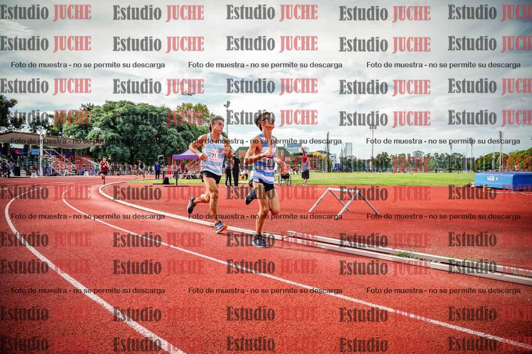 Fotos de los 800 m llanos de varones