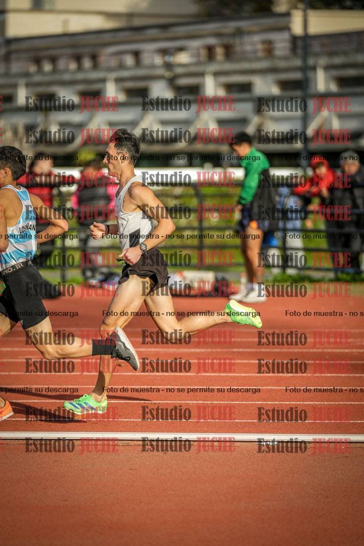 Fotos de los 3000 m llanos de varones