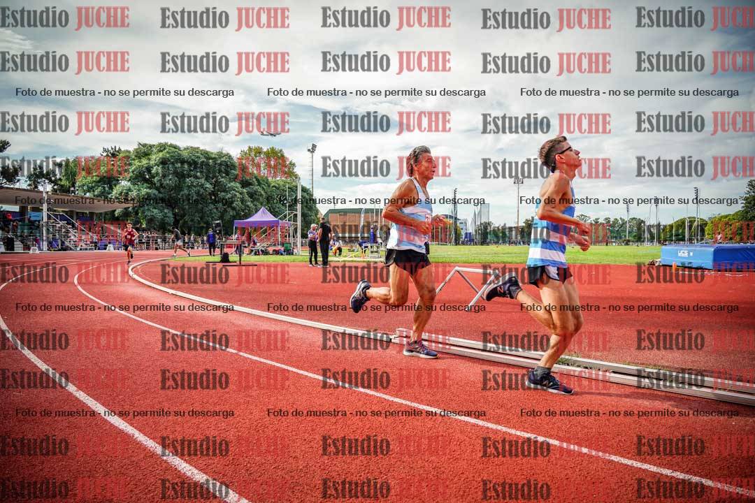 Fotos de los 800 m llanos de varones