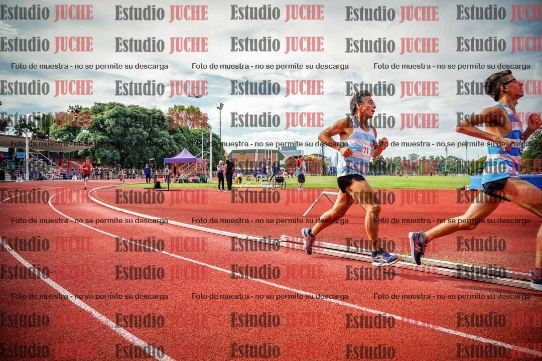 Fotos de los 800 m llanos de varones