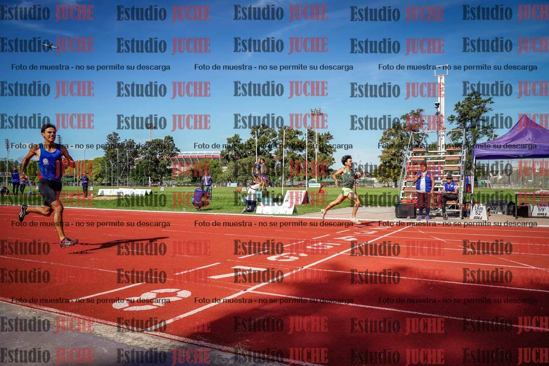 Fotos de los 400 m llanos de varones