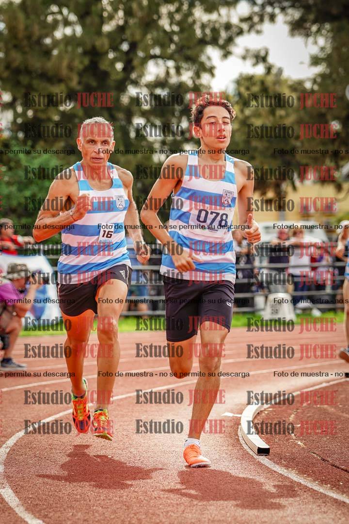 Fotos de los 800 m llanos de varones