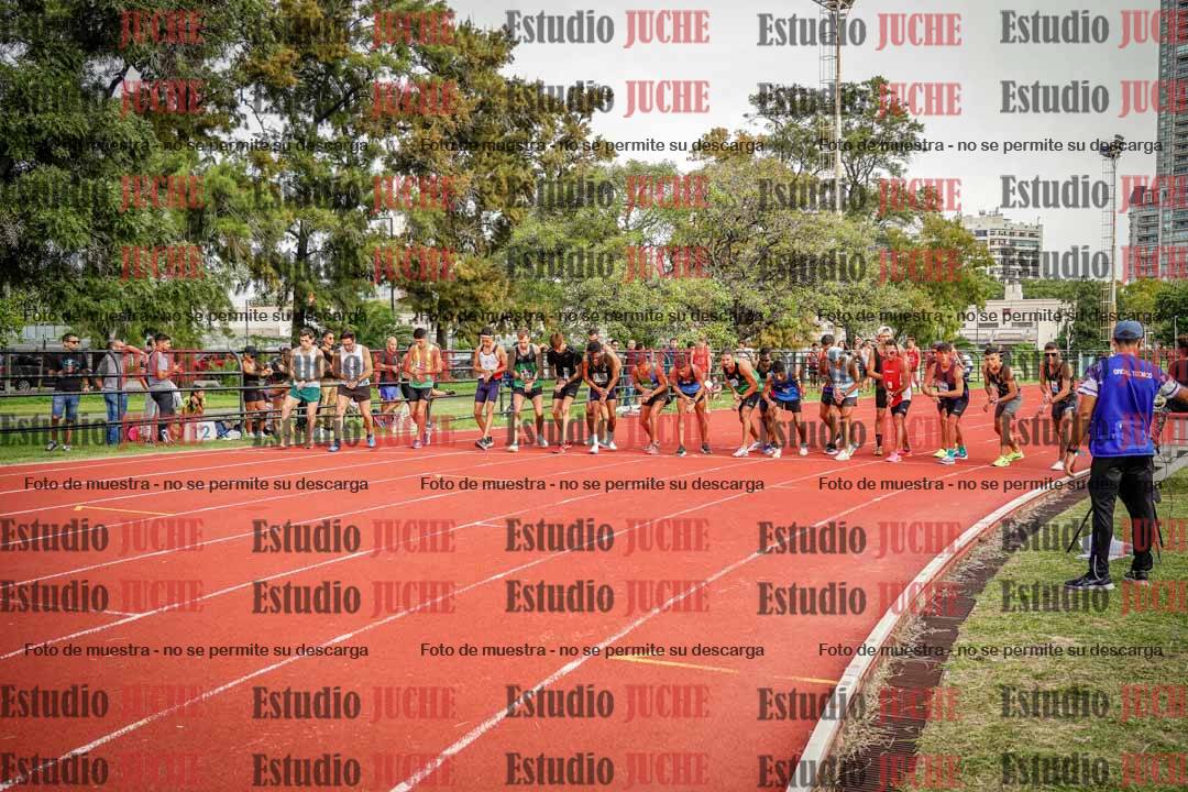 Fotos de los 3000 m llanos de varones