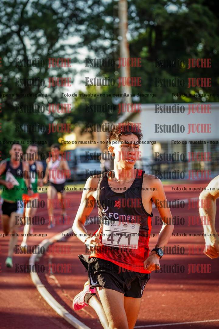 Fotos de los 3000 m llanos de varones