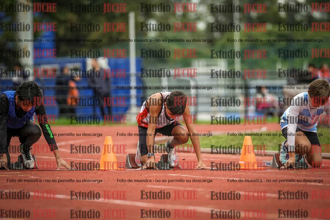 Fotos de los 80 m llanos de varones