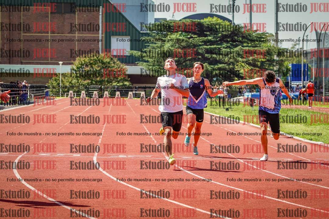 Fotos de los 200 m llanos de varones
