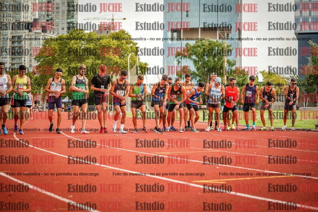 Fotos de los 3000 m llanos de varones