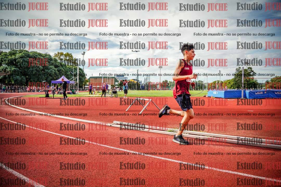 Fotos de los 800 m llanos de varones