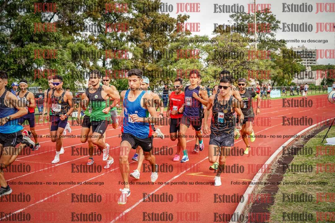 Fotos de los 3000 m llanos de varones