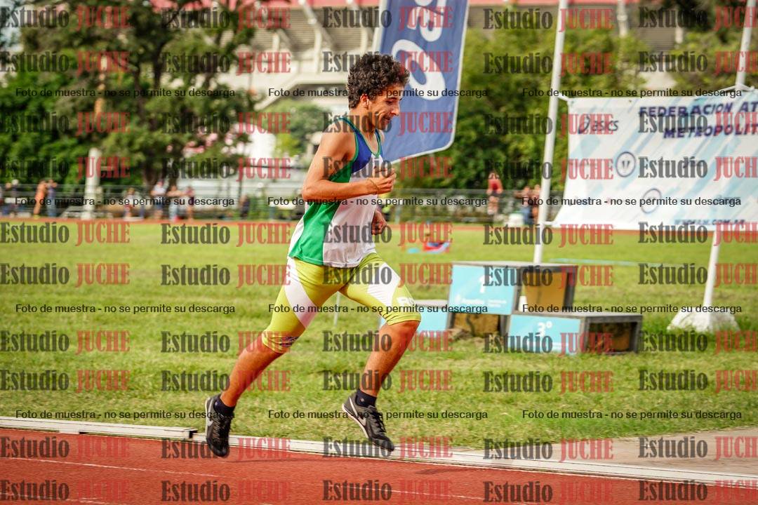 Fotos de los 800 m llanos de varones