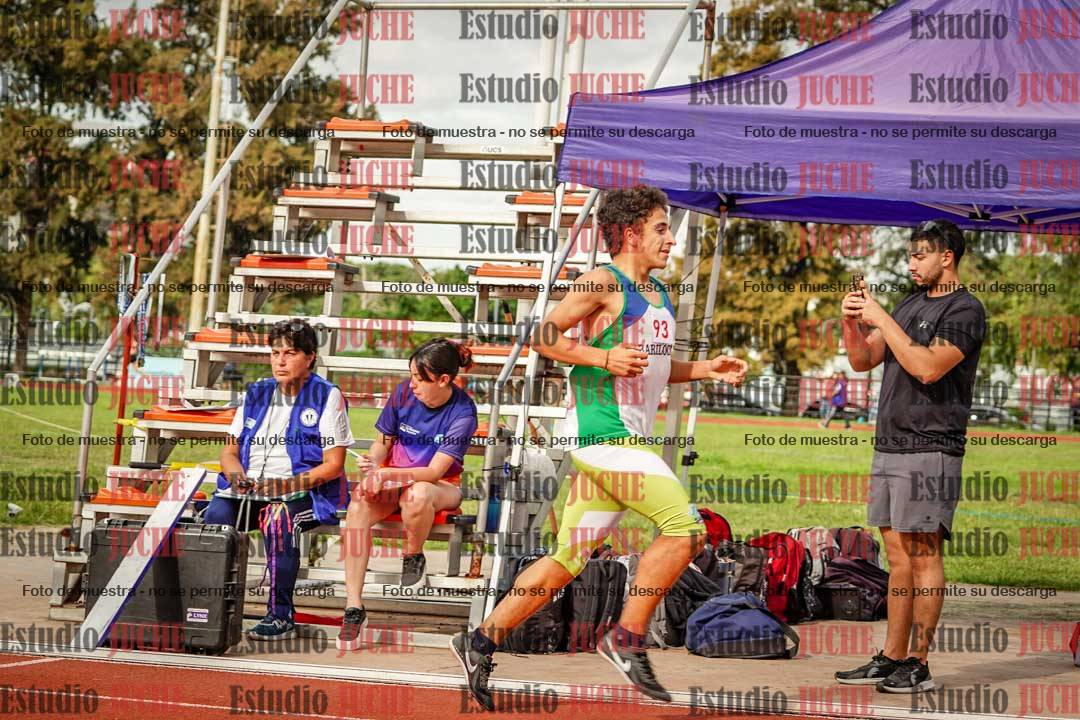 Fotos de los 800 m llanos de varones