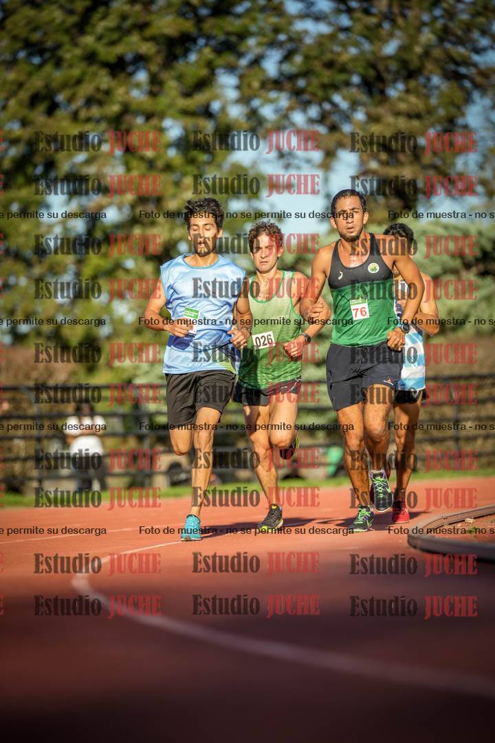 Fotos de los 3000 m llanos de varones