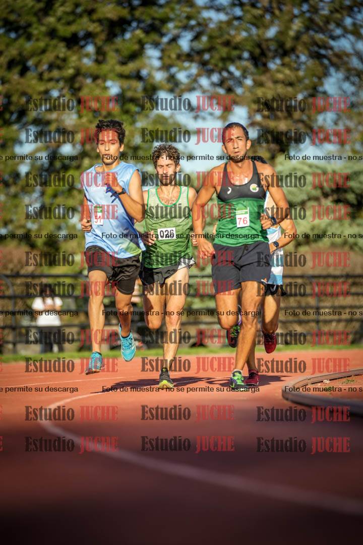 Fotos de los 3000 m llanos de varones