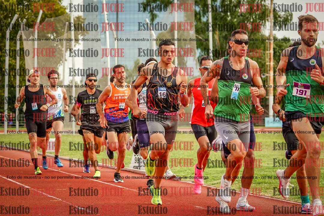 Fotos de los 3000 m llanos de varones