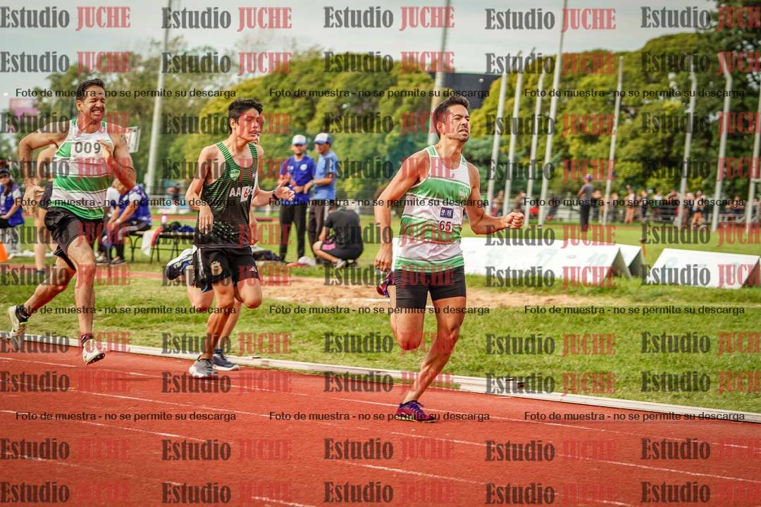 Fotos de los 800 m llanos de varones