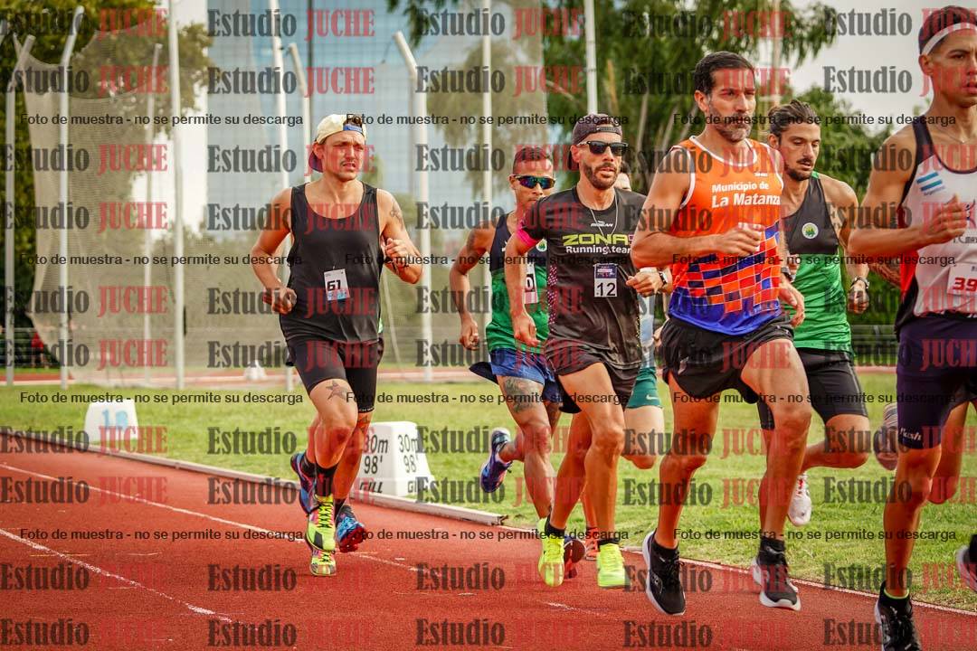 Fotos de los 3000 m llanos de varones
