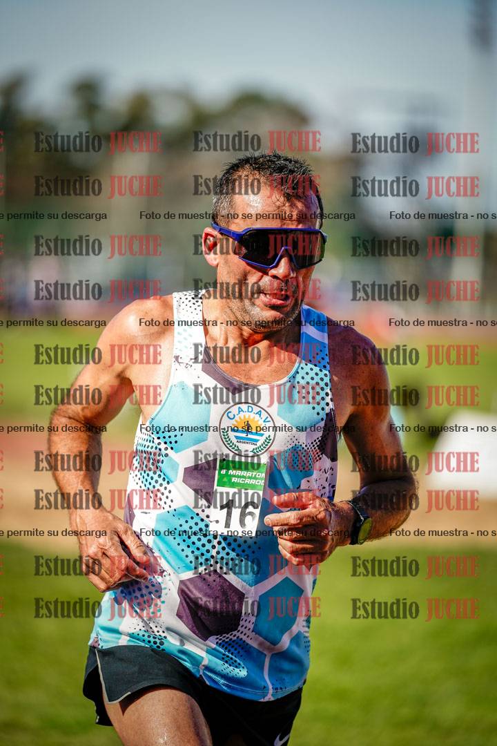 Fotos de los 5000 m llanos de mujeres y varones