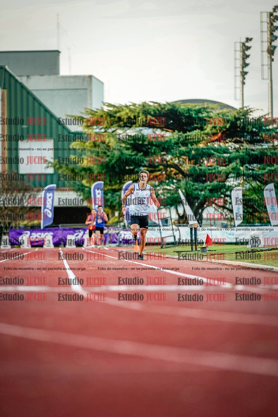 Fotos de las postas 4x400 m de varones