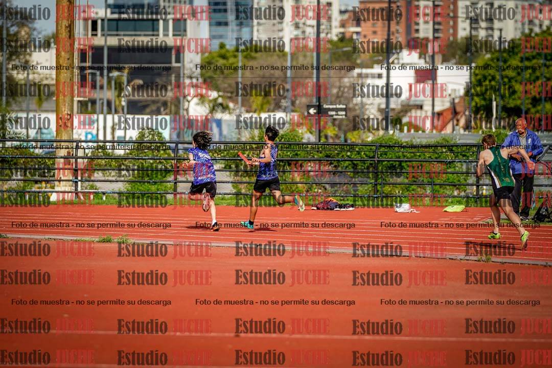 Fotos de las postas 5x80 m llanos de varones