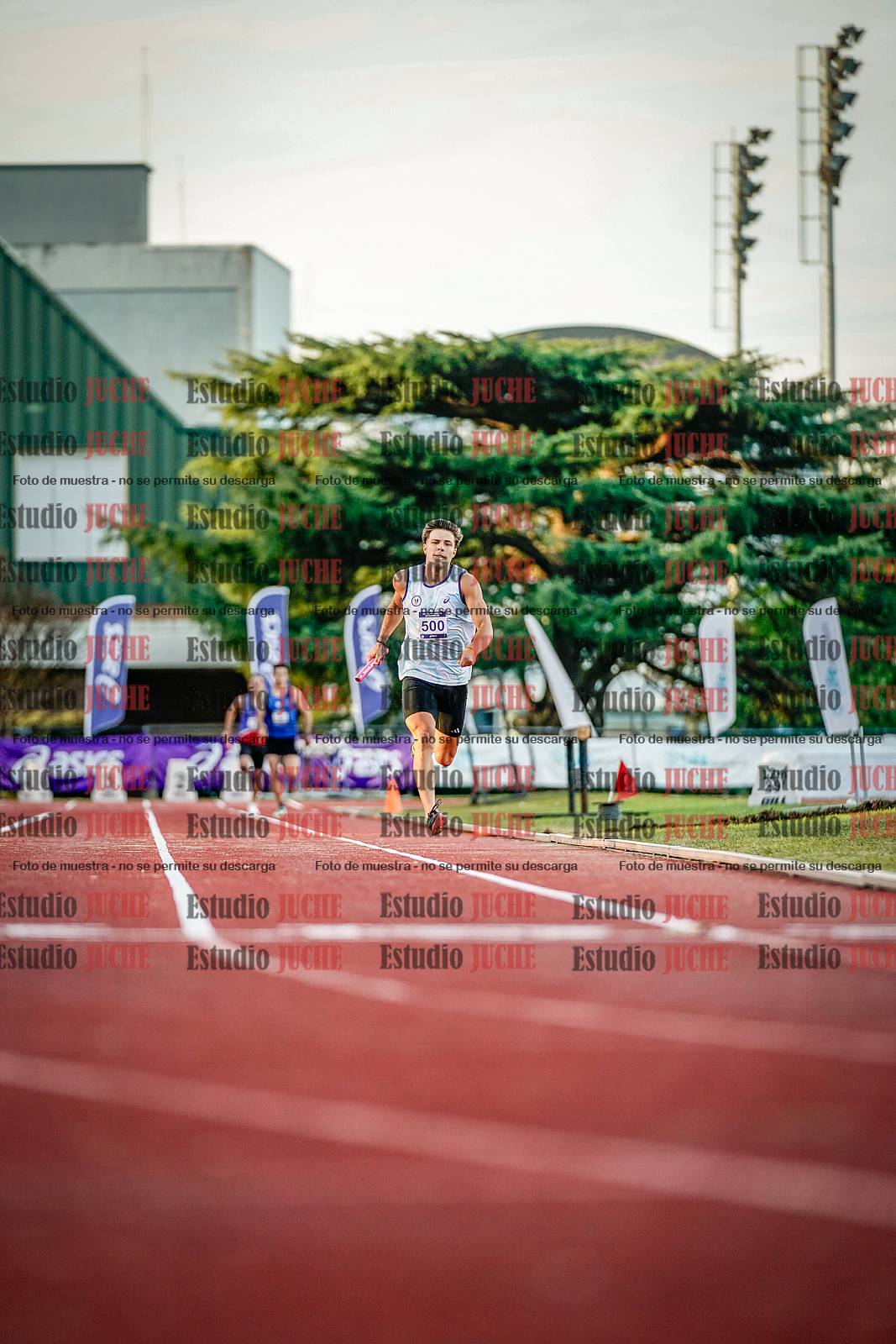 Fotos de las postas 4x400 m de varones
