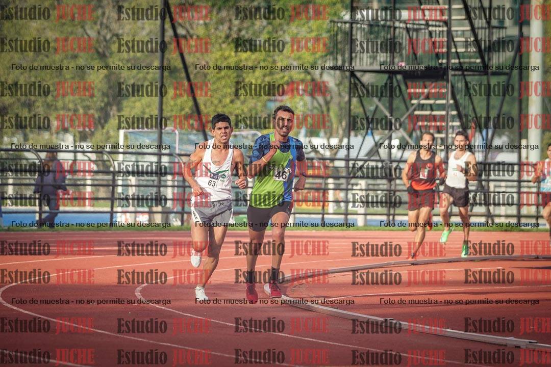 Fotos de los 3000 m llanos de varones