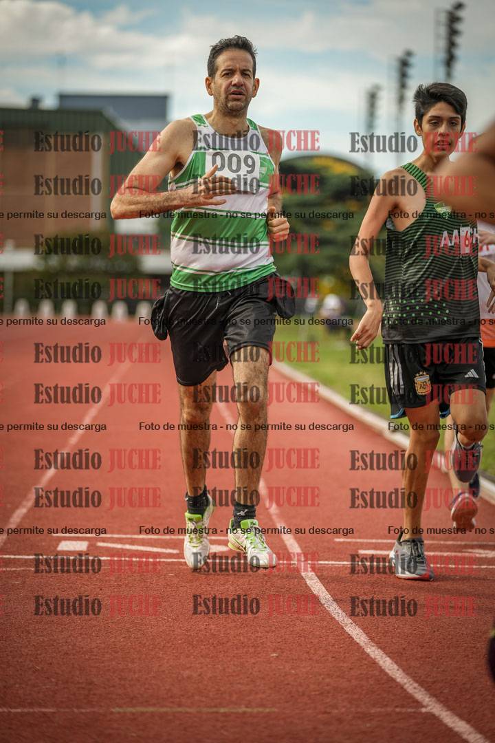 Fotos de los 800 m llanos de varones