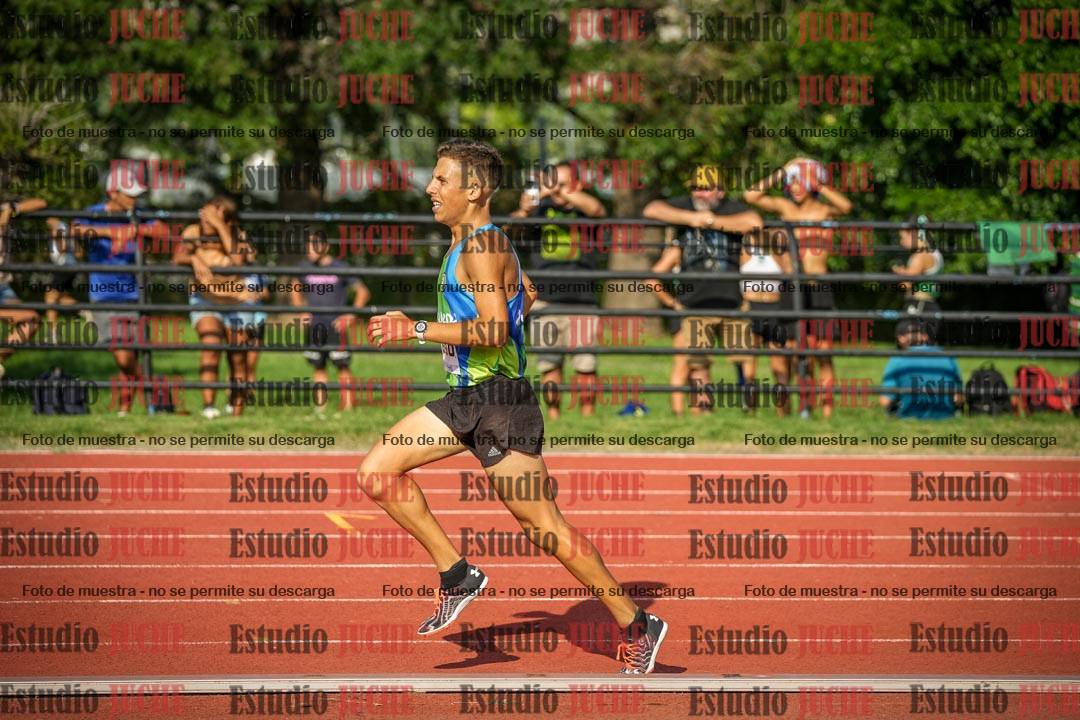 Fotos de los 3000 m llanos de varones