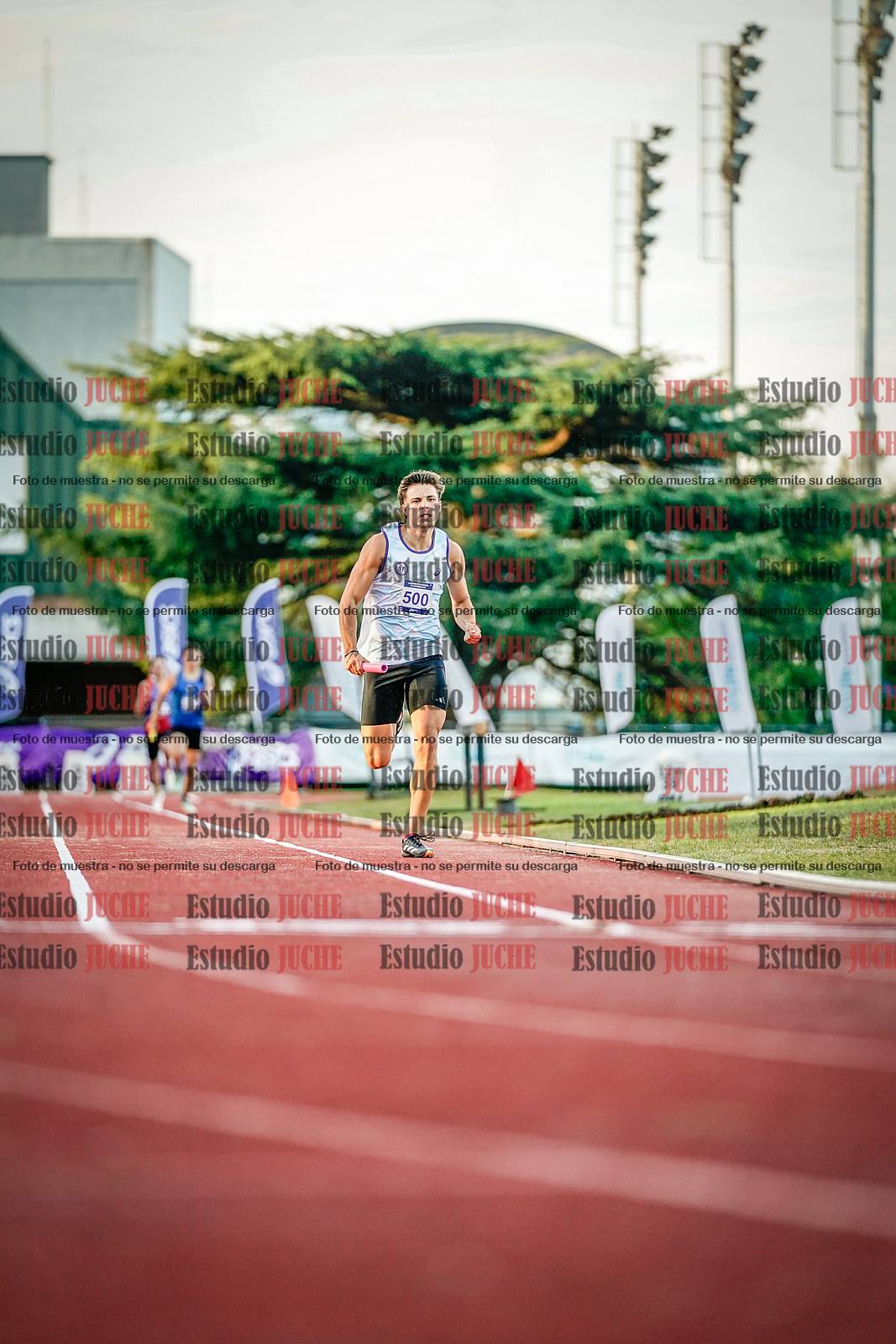 Fotos de las postas 4x400 m de varones