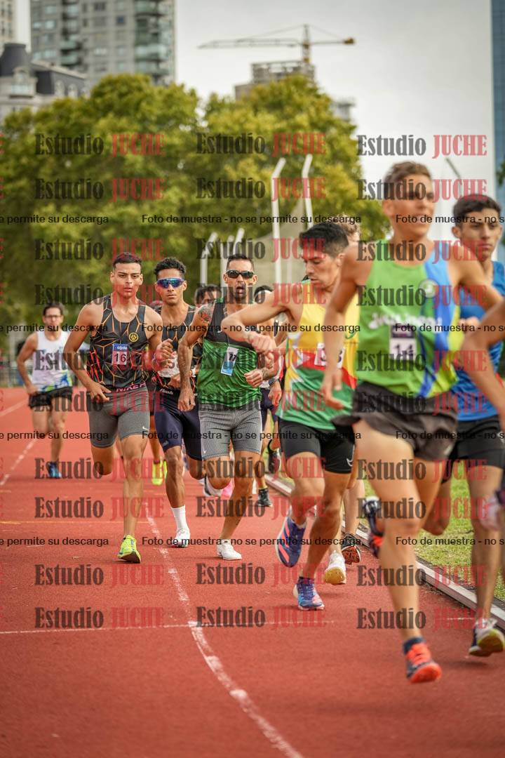Fotos de los 3000 m llanos de varones