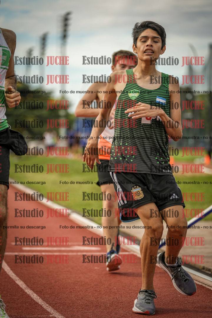 Fotos de los 800 m llanos de varones